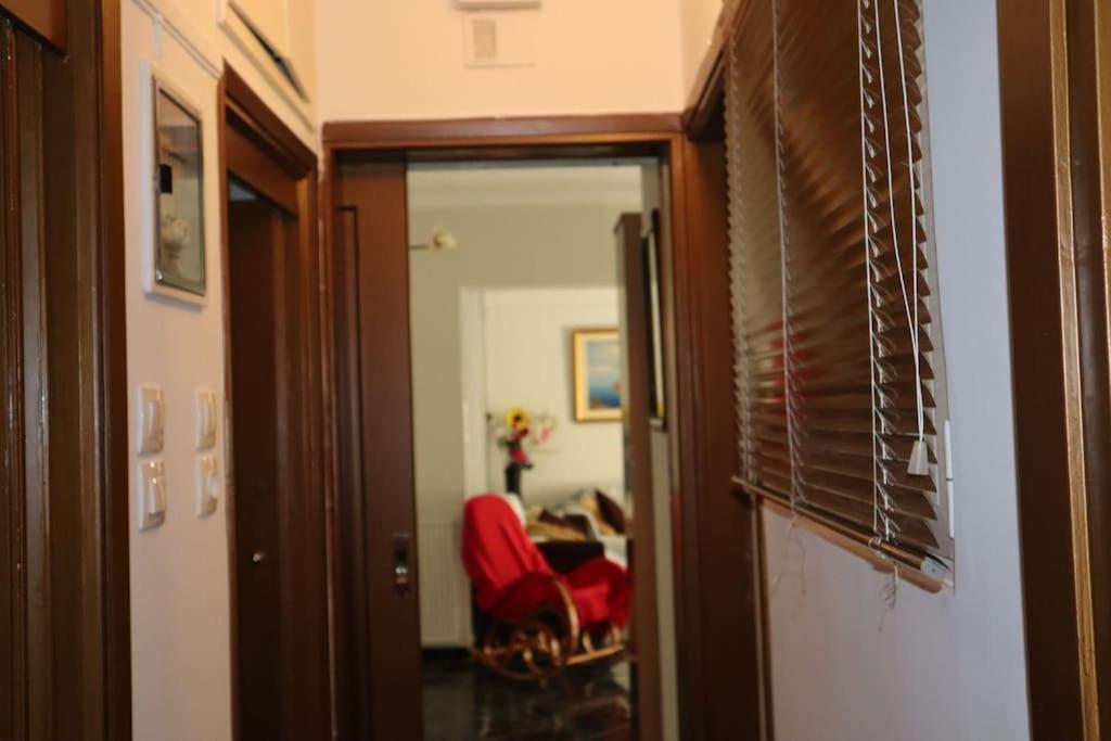 Great Apartment, Large Balcony Афины