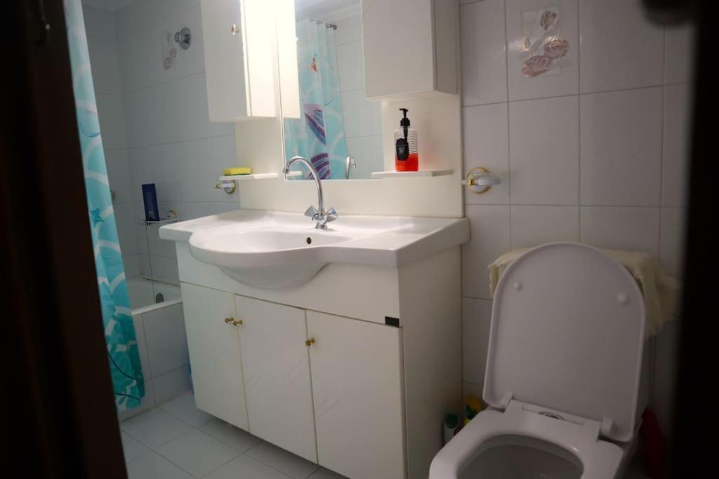 Great Apartment, Large Balcony * אתונה